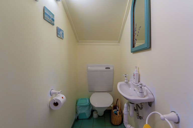 Bathroom 5, Country Villa Estate, Rotorua