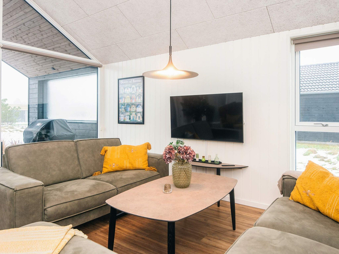 Others 3, 5 Star Holiday Home in Romo, Tønder