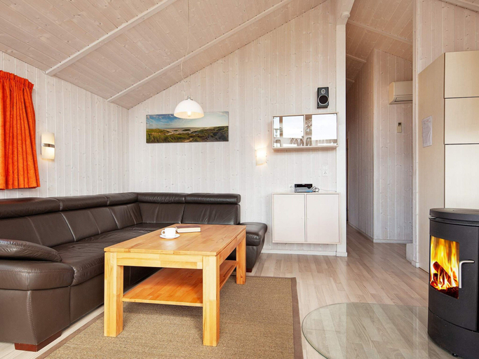Others 4, Holiday Home in Grömmitz, Ostholstein