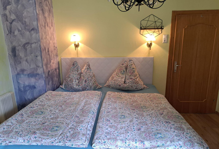 Bedroom 3, Cozy Apartment in Feld am See near Ski Slopes, Villach Land