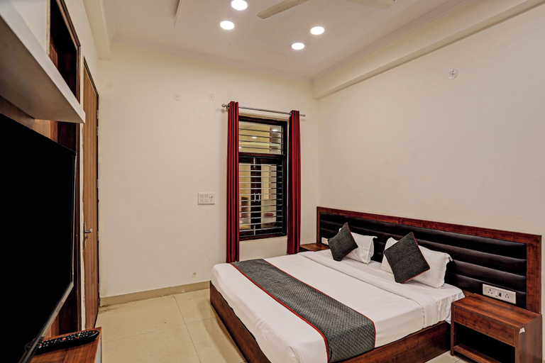Others 5, Hotel O Golden Palace, Gautam Buddha Nagar