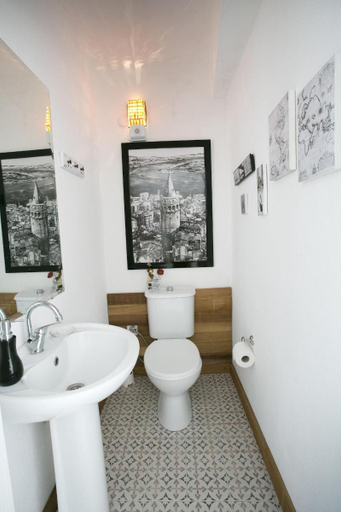 Bathroom 4, morlimon, Çeşme