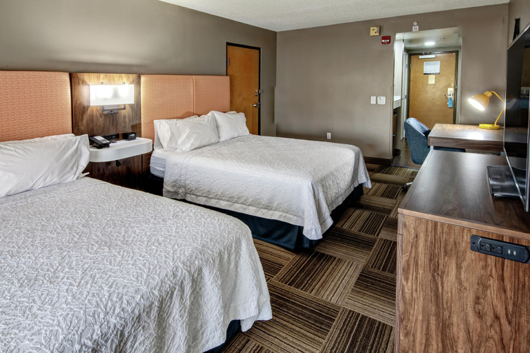 Bedroom 3, Hampton Inn Latrobe, Westmoreland