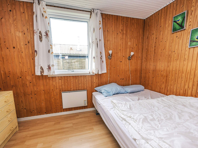 Bedroom 2, 6 Person Holiday Home in Lokken, Jammerbugt