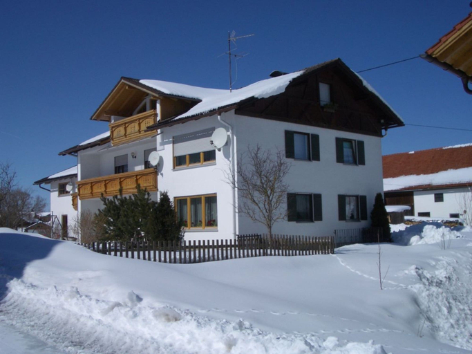 Others 3, Holiday Apartment With 2 Bedrooms, Ostallgäu