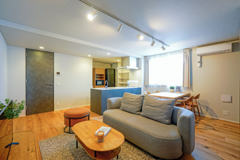 Others 2, Dash Living Nezu, Bunkyō