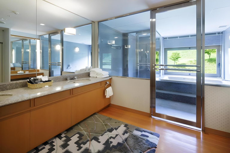 Bathroom 4, Naspa New Otani, Minamiuonuma