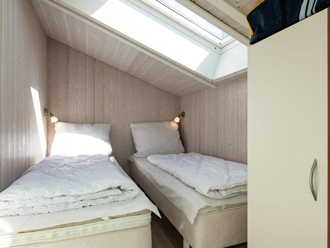 Bedroom 2, Holiday Home in Grömmitz, Ostholstein