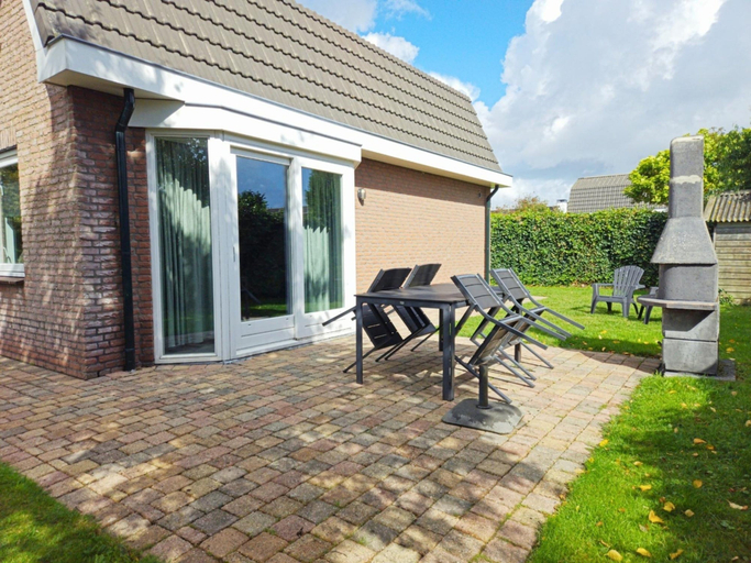 Others 5, Charming Beachside Base in Noordwijk, Noordwijk