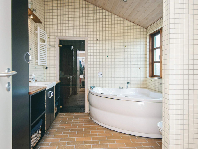 Bathroom 3, 4 Star Holiday Home in Hvide Sande, Ringkøbing-Skjern