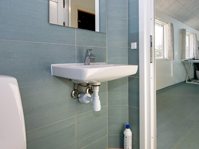 Bathroom 4, Holiday Home in Nørre Nebel, Varde