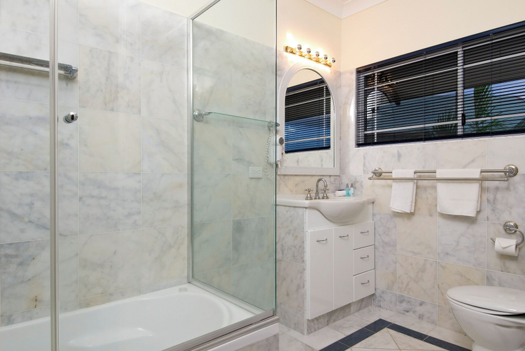 Bathroom, Tinaroo Lake Resort, Atherton
