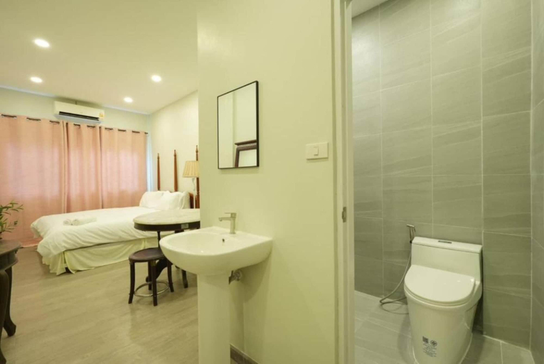 Others 2, Y room Yaowarat, Samphantawong