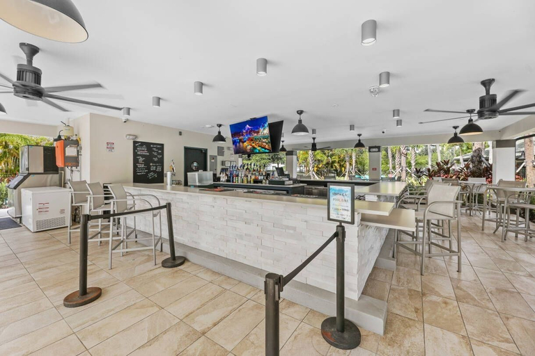 Food & Drinks, Vista Cay 3BR Townhome w/ Resort Access, Orange