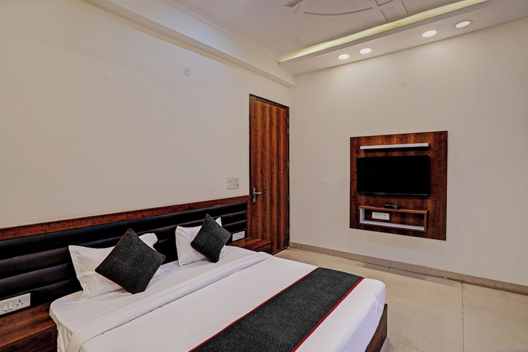 Others 2, Hotel O Golden Palace, Gautam Buddha Nagar