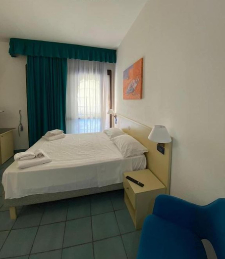 Bedroom 2, Hotel Il Gabbiano Palinuro, Salerno