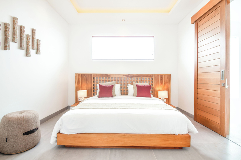 Bedroom, Chic 2BR Villas, Brawah Hub, 300m to Coastal Bliss, Badung