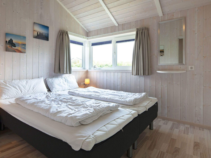 Bedroom 2, Holiday Home in Grömmitz, Ostholstein