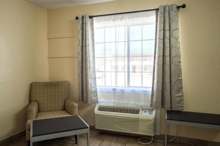 Public Area 2, Pinn Road Inn and Suites, Bexar