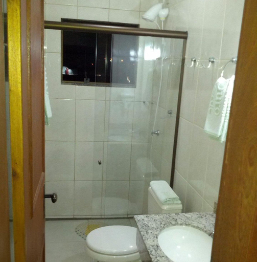 Bathroom, Hotel Ouro Verde, Charqueadas