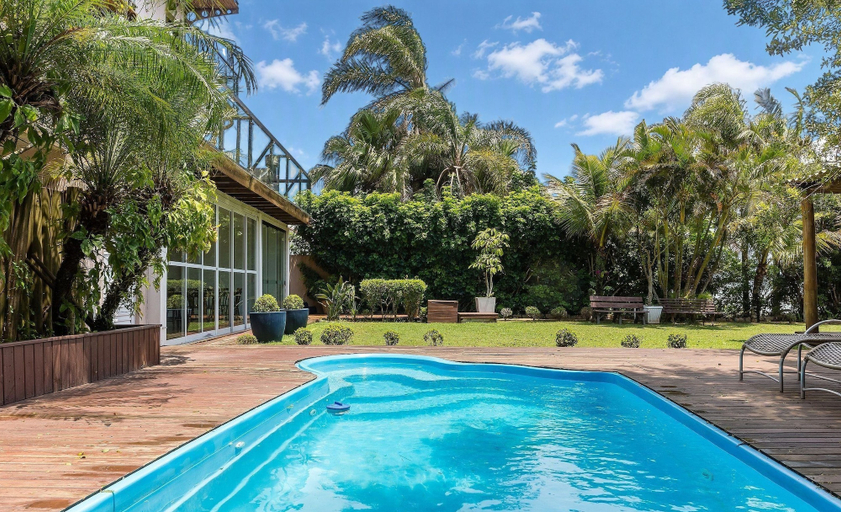Others 3, Apartment on the Sand With Side sea View Jbm302, Florianopolis