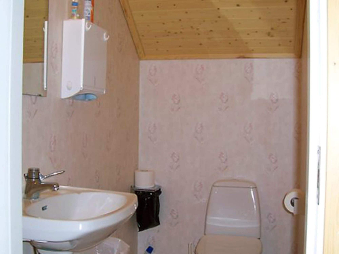 Bathroom 5, 5 Person Holiday Home in Lammhult, Sverige, Växjö