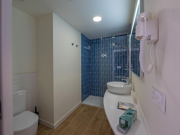 Bathroom 5, Golden Mar Menuda, Girona
