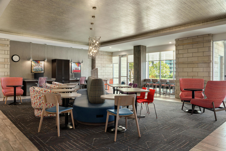 Food & Drinks 5, Home2 Suites by Hilton Austin North/Near the Domain, Travis