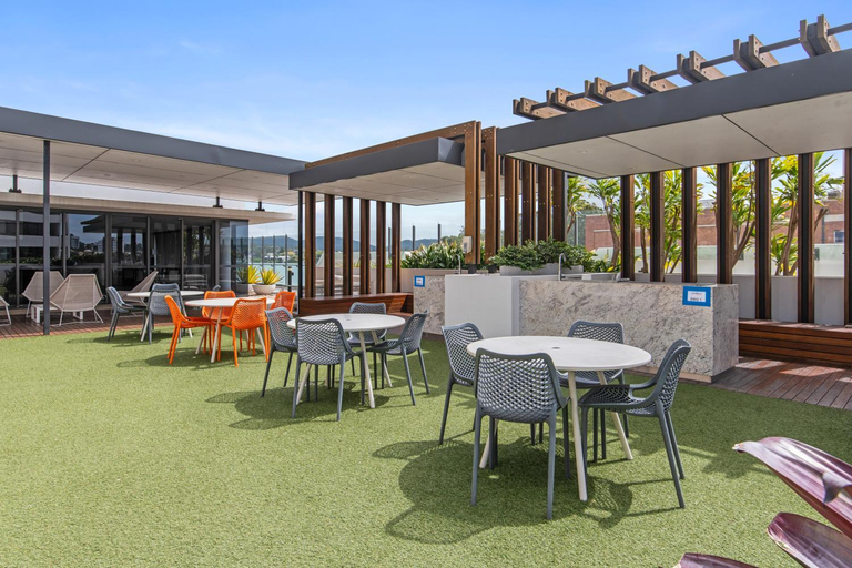 Food & Drinks, Milton, Milton