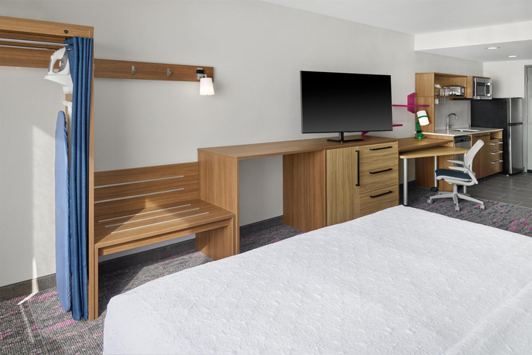 Bedroom, Home2 Suites By Hilton Frankenmuth, Saginaw