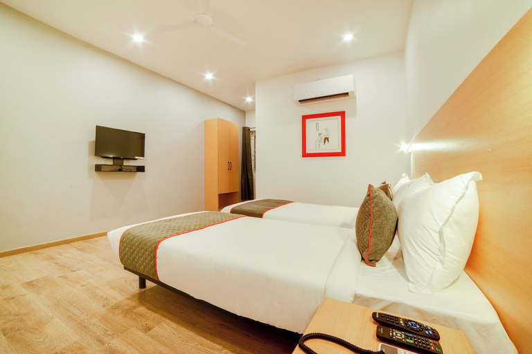 Others 4, Townhouse Hosur Main Road Bommanahalli, Bangalore