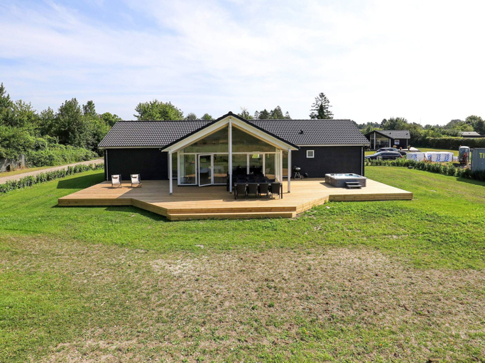 Others 4, 4 Star Holiday Home in Vaeggerlose, Guldborgsund