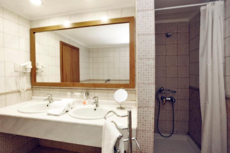 Bathroom 5, Mitsis Selection Azure, Central Macedonia