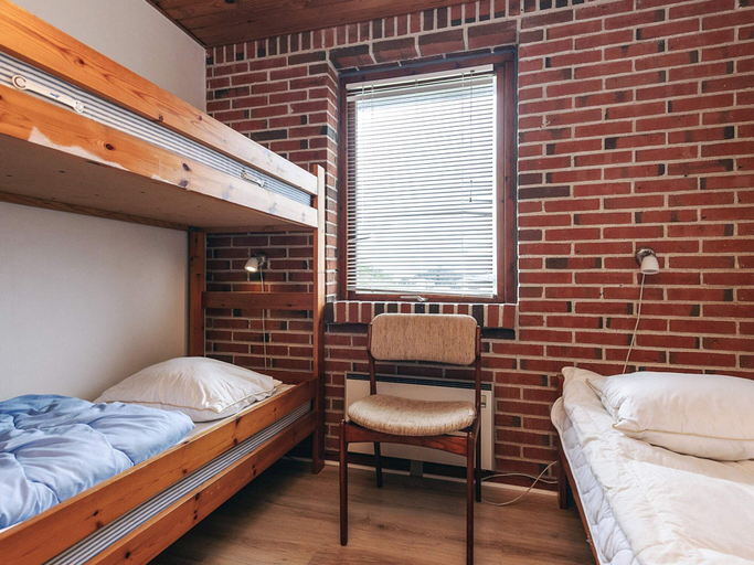 Bedroom 2, 7 Person Holiday Home in Frostrup, Thisted