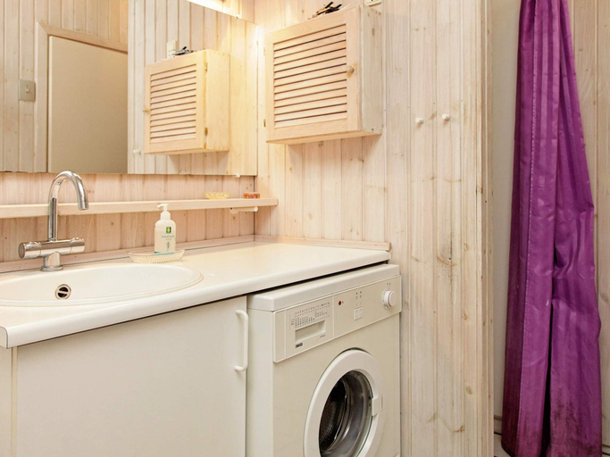 Bathroom 3, 6 Person Holiday Home in Humble, Langeland
