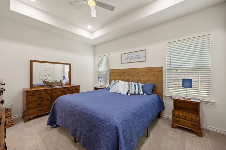 Others 2, Wake Up on Lakeside Trail - Sleeps 8 Fire Pit, Hood