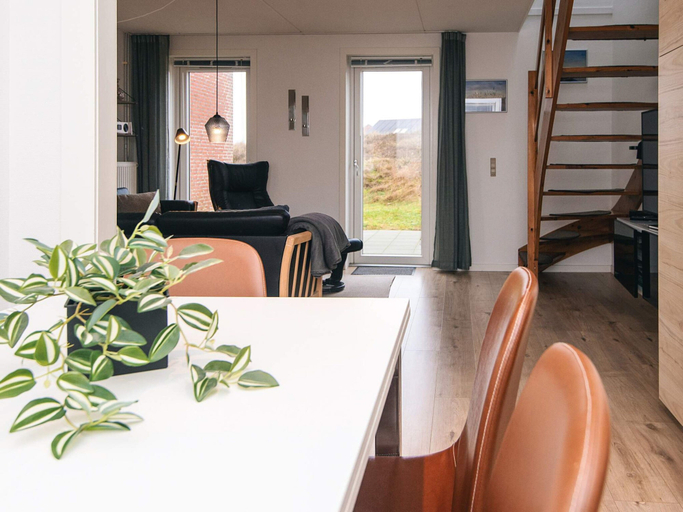 Others 3, 4 Star Holiday Home in Romo, Tønder