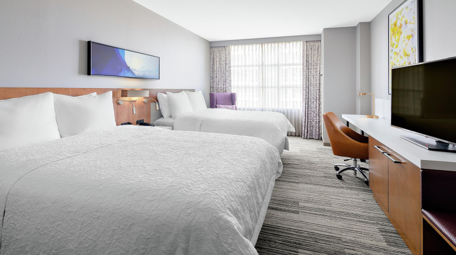 Bedroom 3, Hilton Garden Inn Chicago McCormick Place, Cook