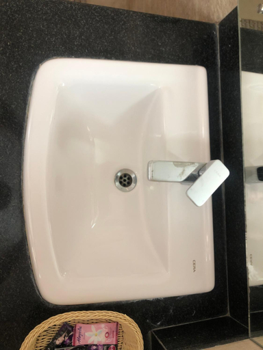 Bathroom 4, Hotel Guru, Gandaki