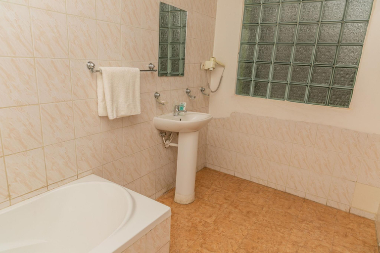 Bathroom 4, Perle Boutique Hotel, Nyarugenge