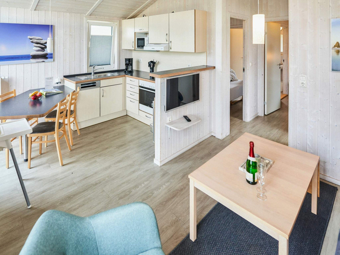 Others 2, 4 Star Holiday Home in Friedrichskoog, Dithmarschen