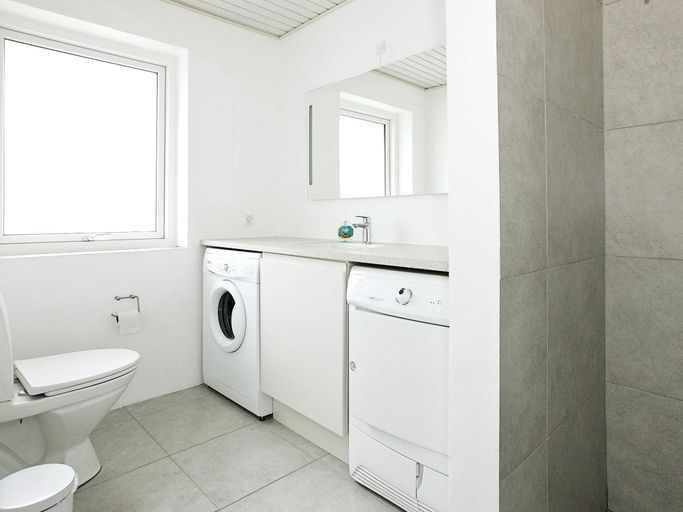 Bathroom 3, 5 Star Holiday Home in Harboore, Lemvig