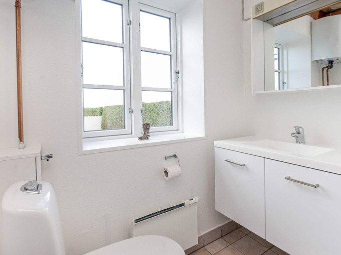 Bathroom, Contemporary Apartment in Faaborg near Sea, Faaborg-Midtfyn