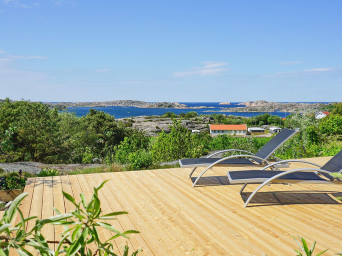 Others 5, 4 Star Holiday Home in Bovallstrand, Sotenäs