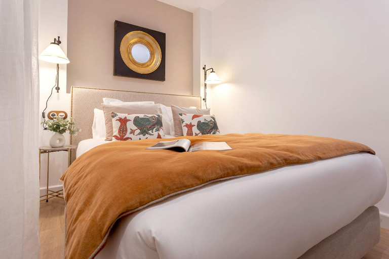 Others 5, Exclusive apartment in Granada. Horno Marina 9, Granada