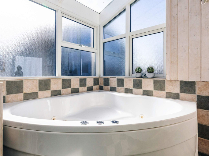 Bathroom 5, 4 Star Holiday Home in Svendborg, Svendborg