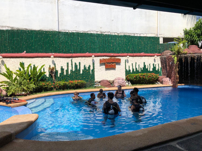 Sport & Beauty 3, Galera Lodge & Cafe, Puerto Galera