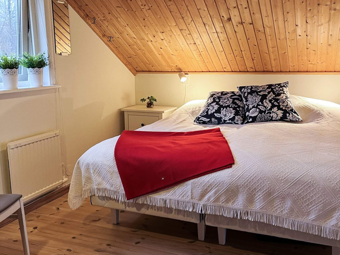 Bedroom 2, Holiday Home in Brastad, Lysekil