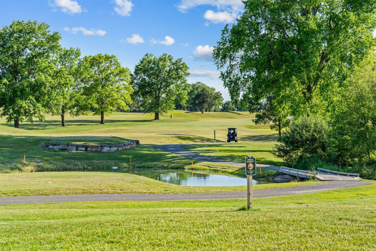 Others 4, Austin's Hideaway Golf-view, Taney