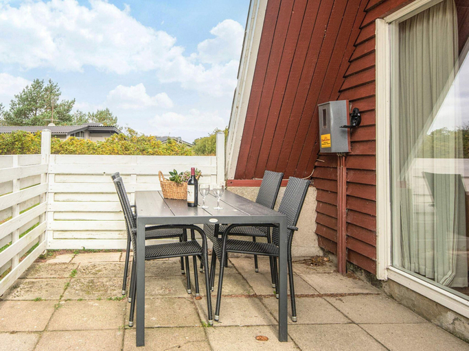 Others 5, 4 Person Holiday Home in Romo, Tønder